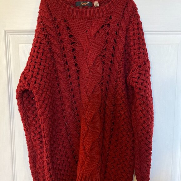 Sweater. Dex brand (sold at Bay Canada). Red colour and like new. Size XS/ TP - Picture 1 of 3